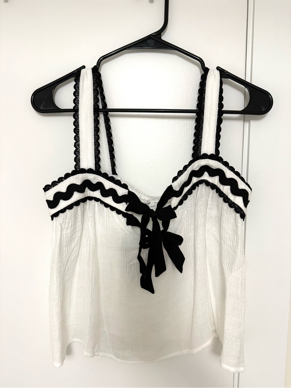 NWT Blu Pepper Tank Top with Black Trim and Bow
